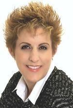Real Estate Agent Lori Zimmerman